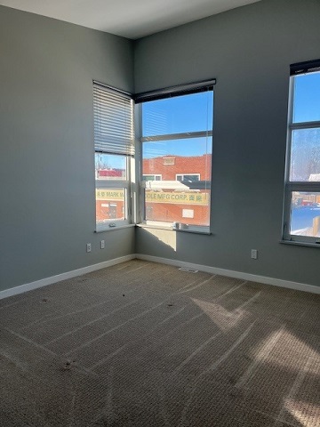 Spacious 2 Bedroom Town home with Garage & Private Courtyard